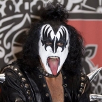 Группа Kiss сыграет концерт для белых акул в Индийском океане