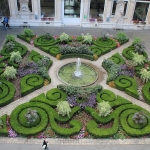 Летний сад итальянского дизайнера построили на площади Юности в Зеленограде