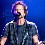 Pearl Jam отменили часть тура из-за коронавируса