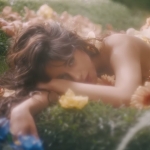 Камила Кабелло стала сказочной нимфой в клипе «Living Proof» 