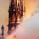 Основной версией пожара в Соборе Парижской Богоматери остается случайное возгорание